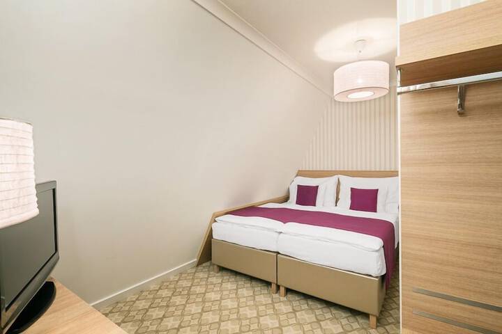 Room 29 of 80