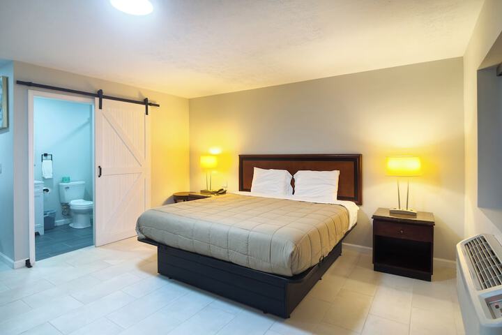 Room 10 of 24