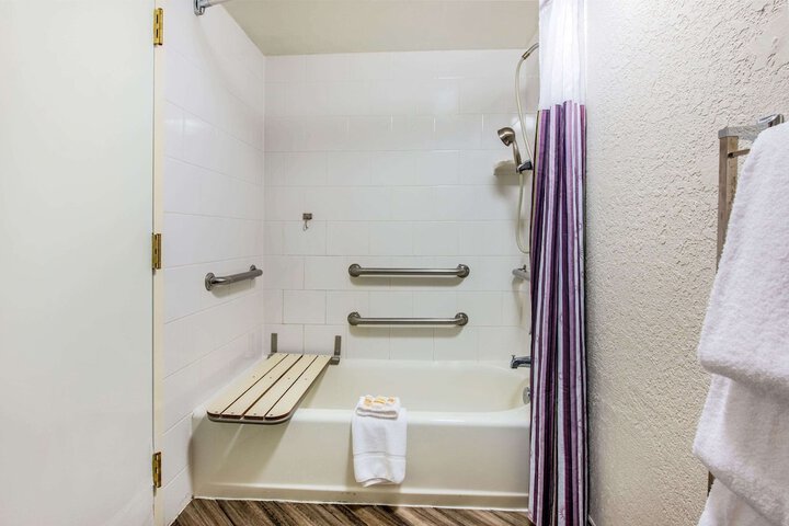 Double Accessible (11 of 18)