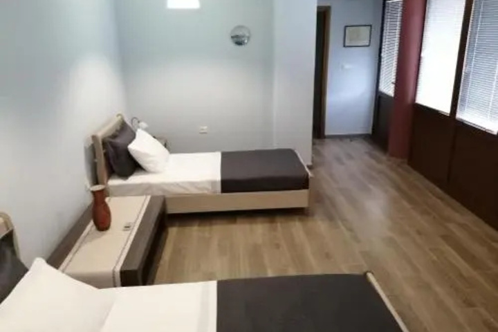 Room 2 of 22