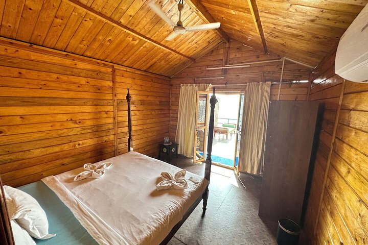 Room 14 of 60