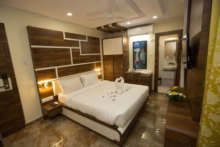 Room 15 of 25