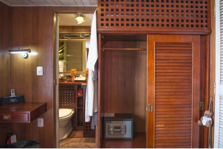 Room amenity