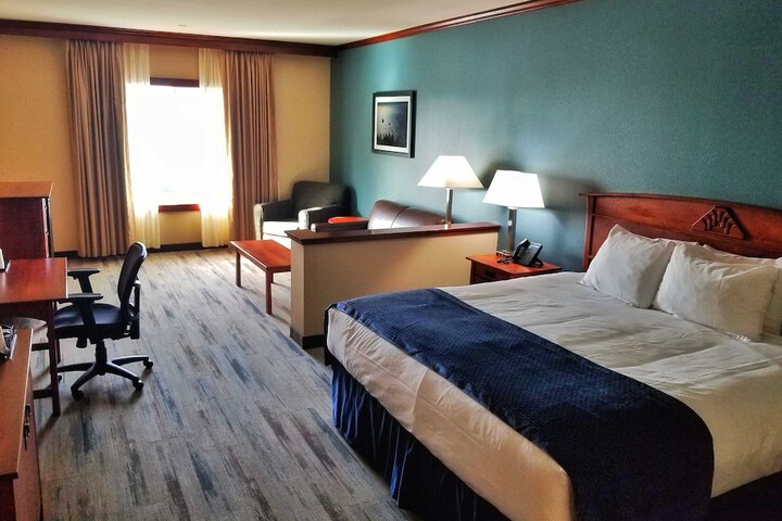 Room 5 of 52