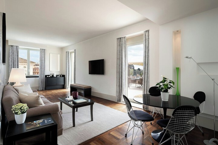 Room 40 of 113