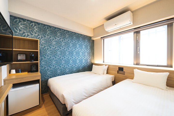 Room 17 of 138
