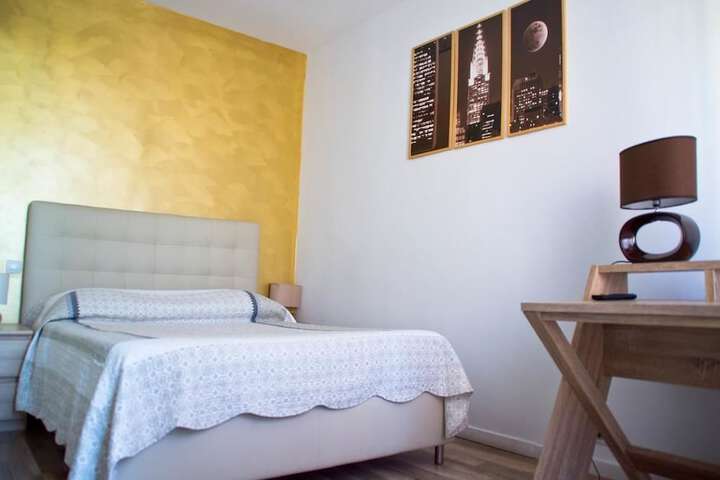 Room 3 of 28