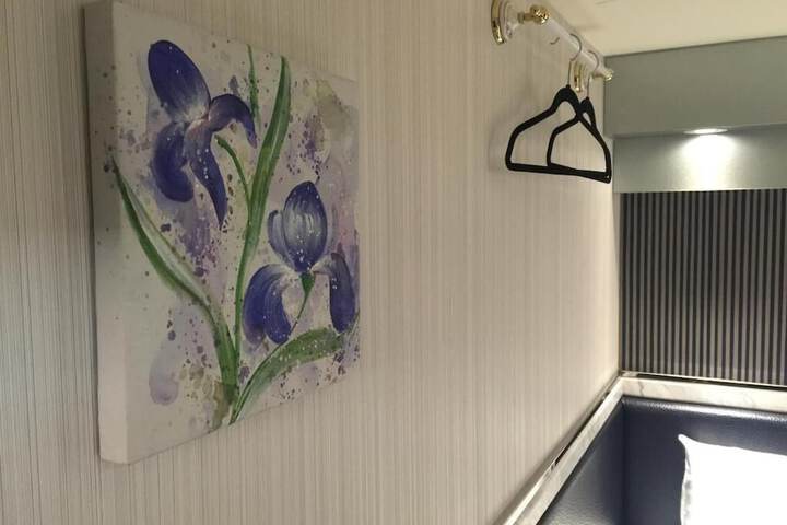 Room 30 of 61
