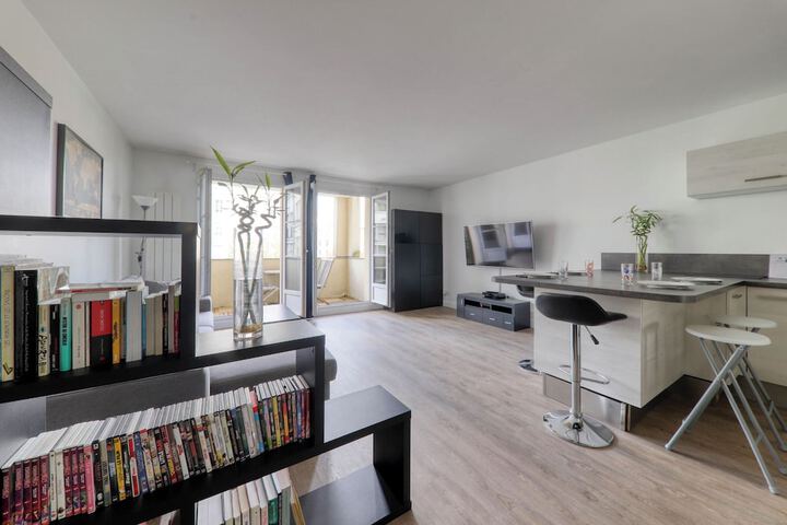 Room 5 of 15