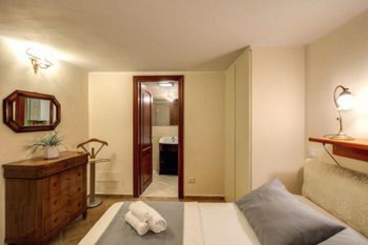Room 5 of 19