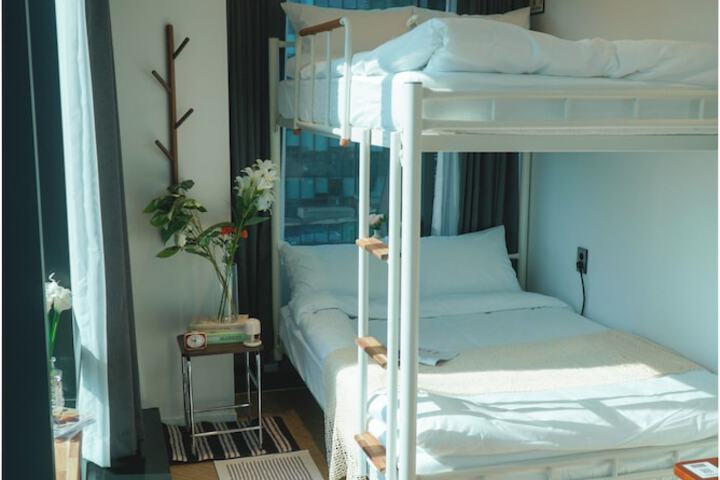 Room 21 of 130