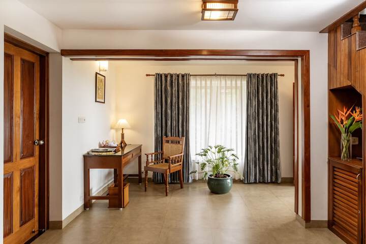 Room 40 of 144