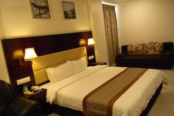Room 28 of 54