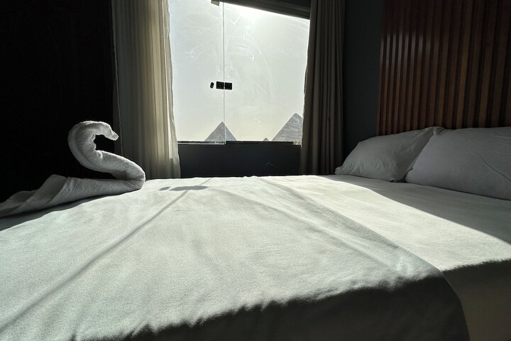 Room 8 of 33