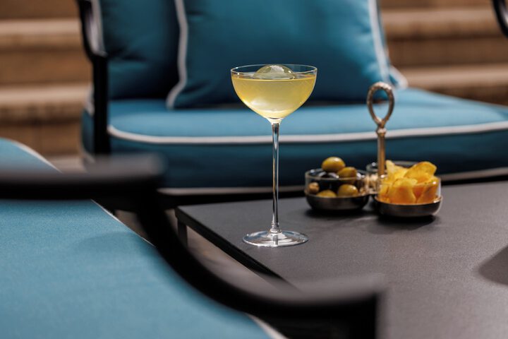 Lounge 441 of 533