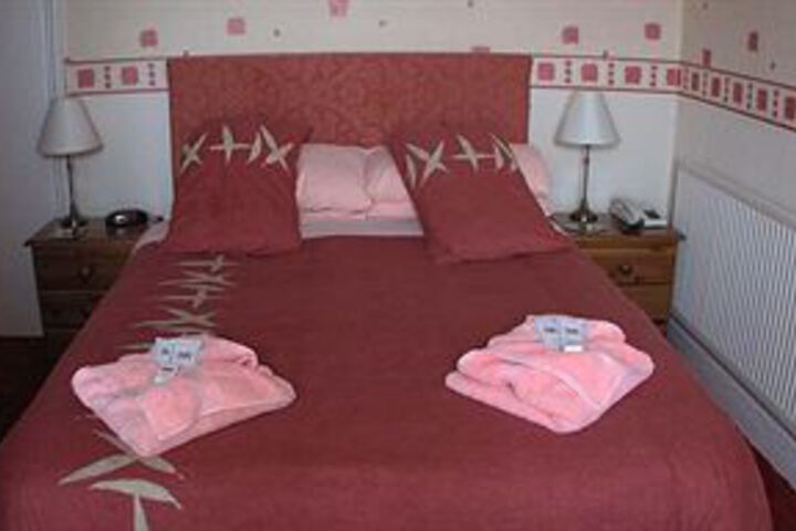 Room 7 of 11
