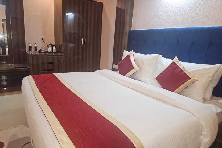 Room 7 of 10
