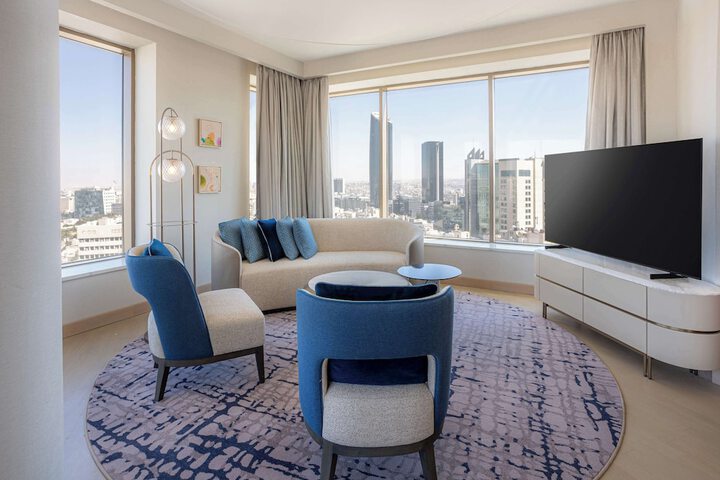 Room 84 of 231