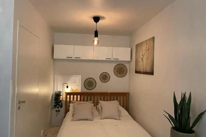 Room 5 of 15