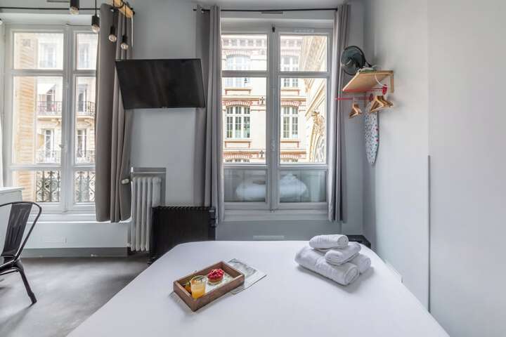 Room 2 of 96