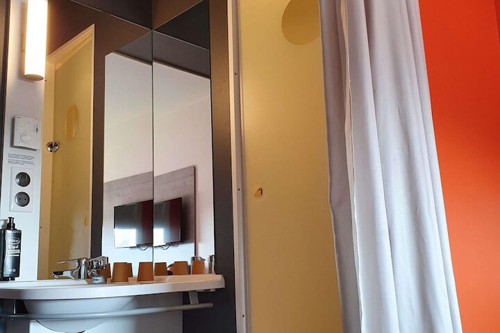 Room 15 of 45