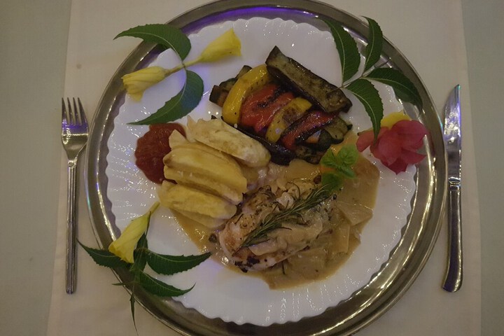 Dining 98 of 121