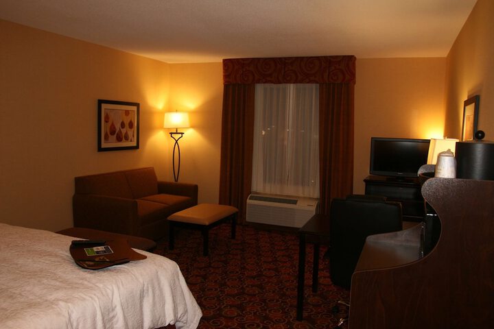 1 King Bed (15 of 16)