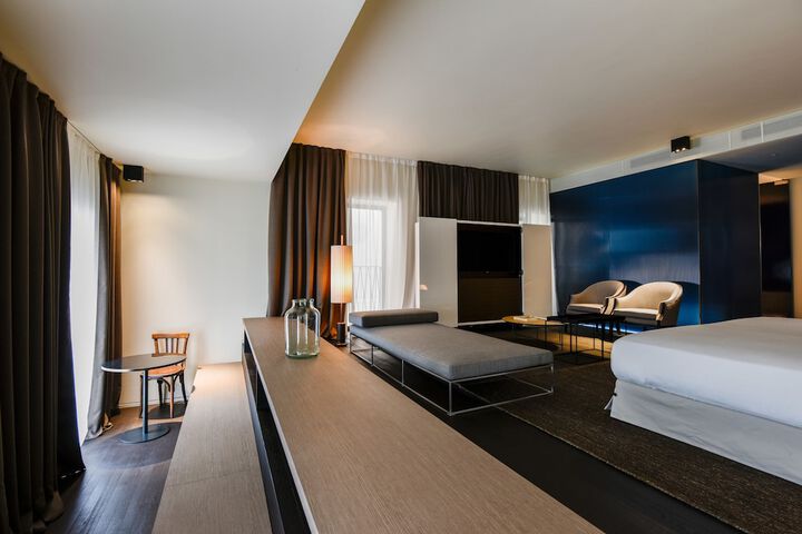 Room 7 of 43