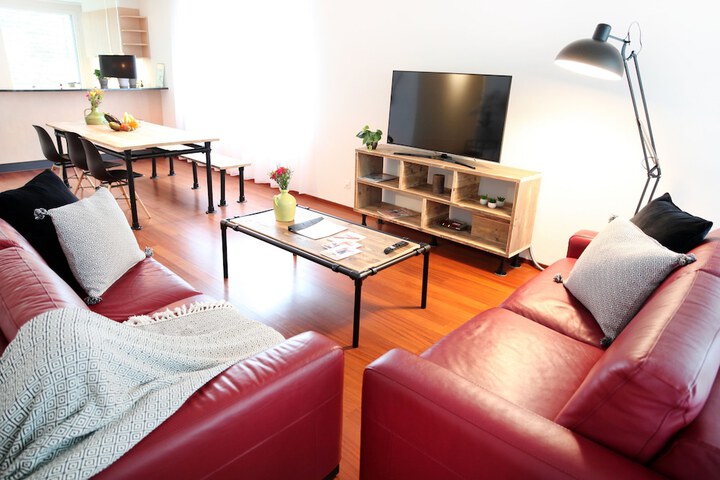 Room 28 of 38