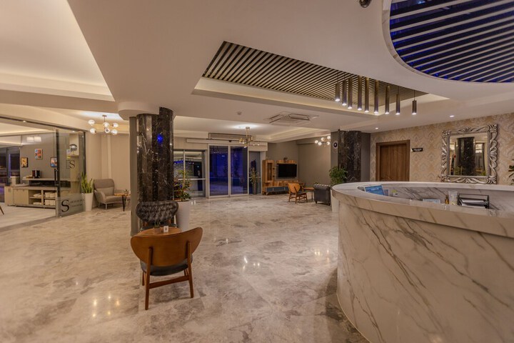Hotel Interior 4 of 84