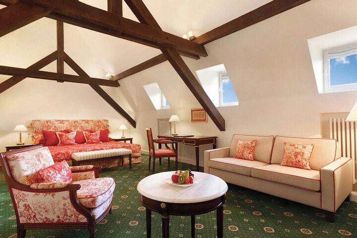Room 4 of 46