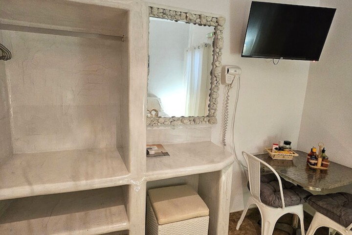 Room 38 of 278