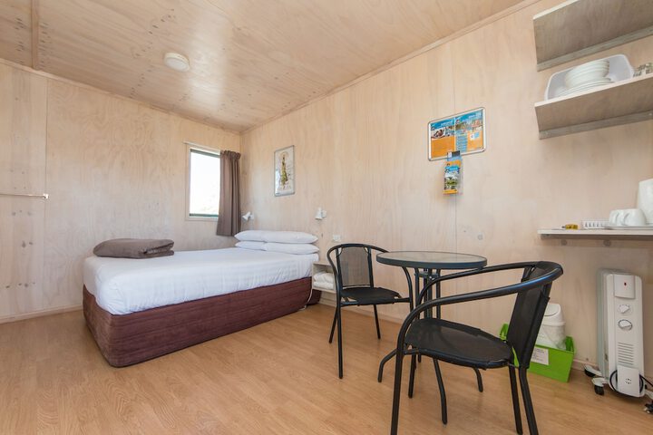 Room 10 of 38