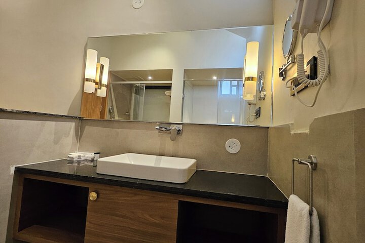 Room 55 of 63