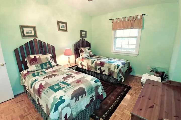 Room 3 of 18
