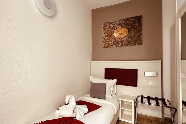 Room 13 of 81