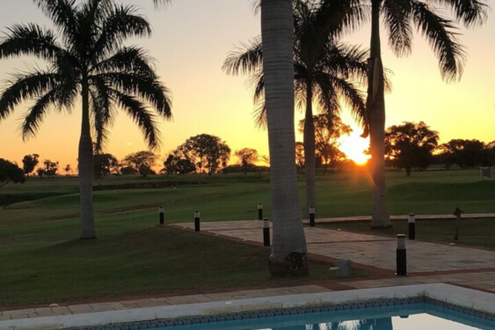 Pool 21 of 25