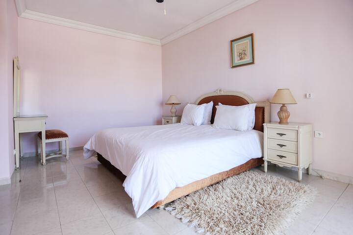Room 7 of 24