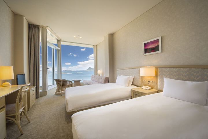 Room 4 of 74
