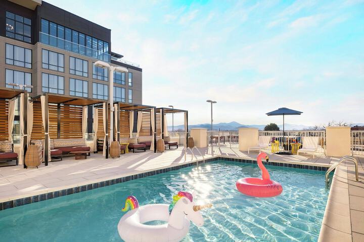 Pool image of Moxy Asheville Downtown
