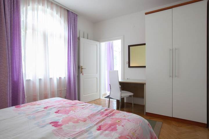 Star With Swimming Pool A4 Lavanda