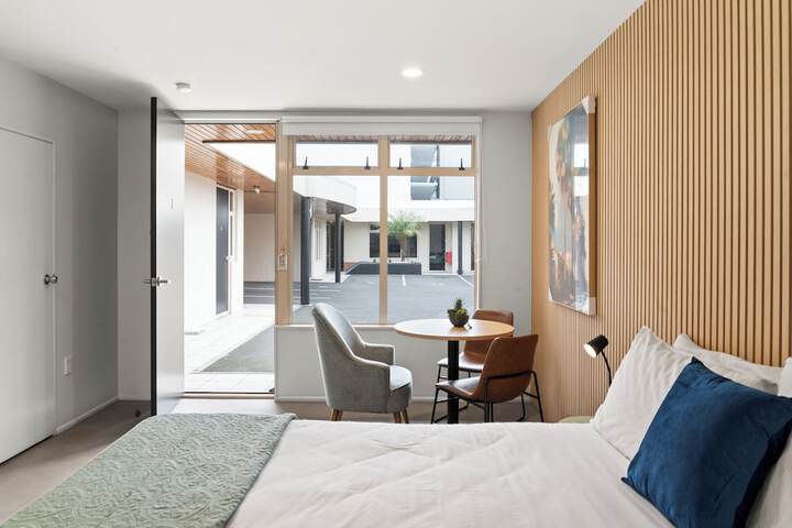 Room 7 of 30