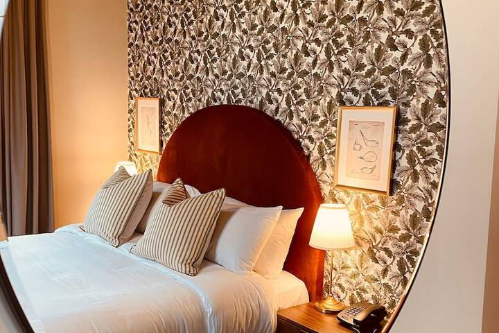 Room 2 of 47