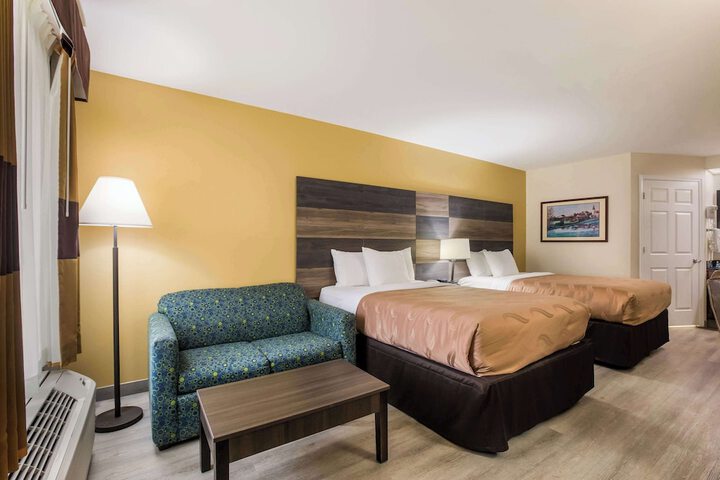 2 Double Beds (14 of 18)