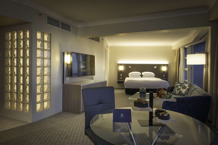Room 17 of 95