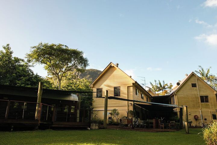 Hotel Exterior 390 of 442