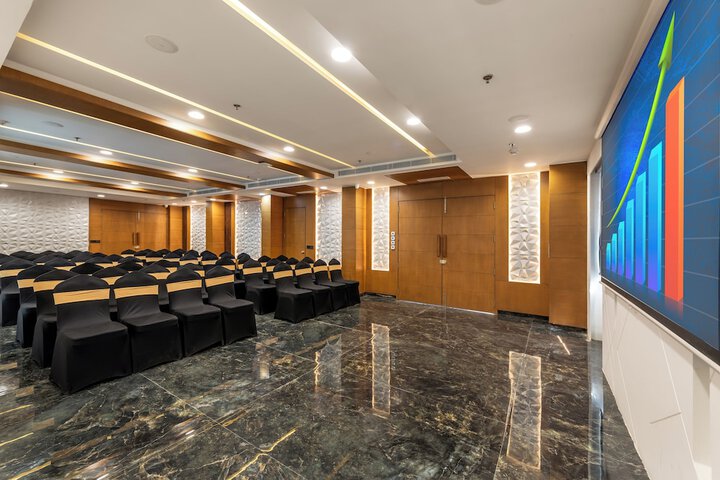 Business Center 39 of 45