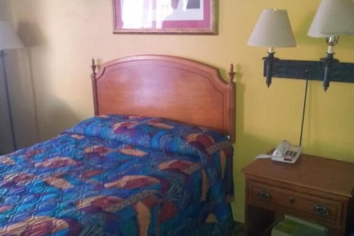 Room 19 of 52