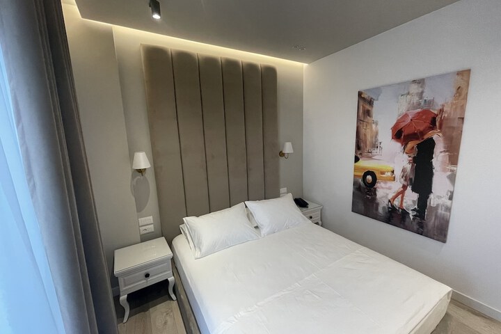 Room 17 of 92