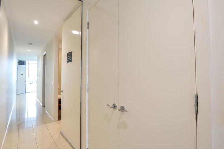 Room 8 of 48